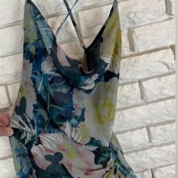 SAU LEE Frieda Dress Size 4 Floral Ruched Flowing Wedding Guest - Picture 3 of 7